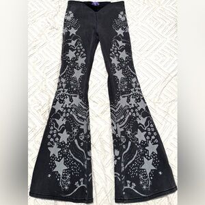 Free People We The Free Penny Pull On Flare Jeans Size 27 Star Print Mid Rise